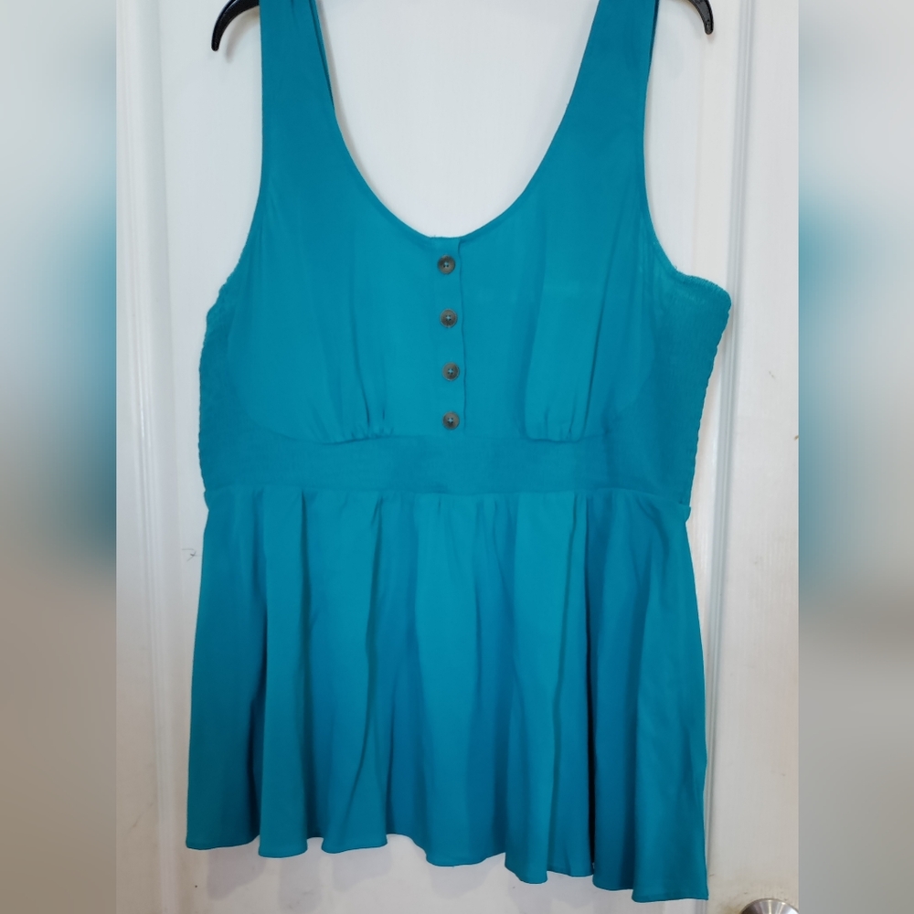 Torrid peplum tank top.